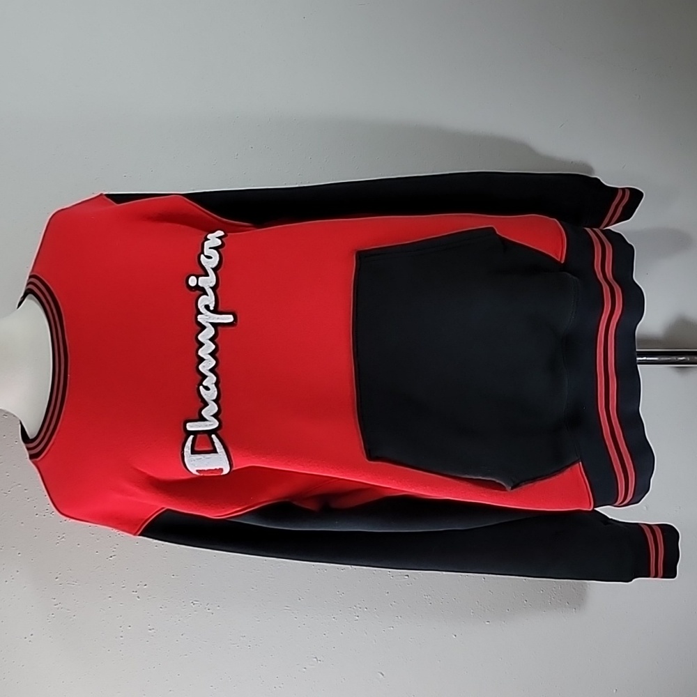 Champion Crewneck Sweater Size Large Black/Red